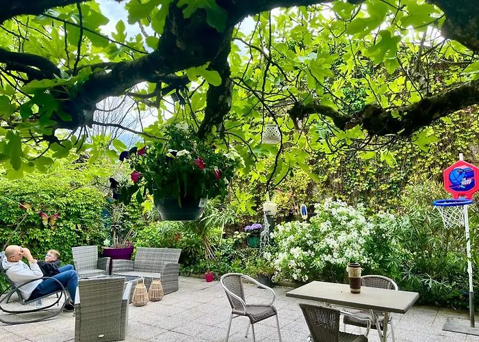 Le Cosy, Acces Terrasse De L\'Etablissement